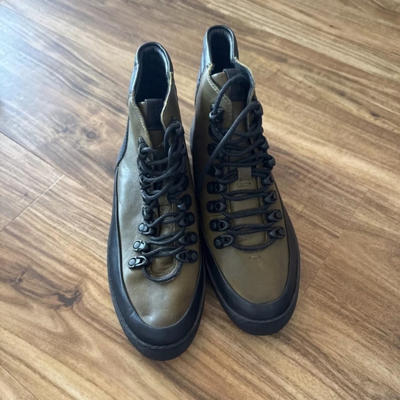 🎄 NWOB Frye hiking boots sz 6 - Picture 2 of 5